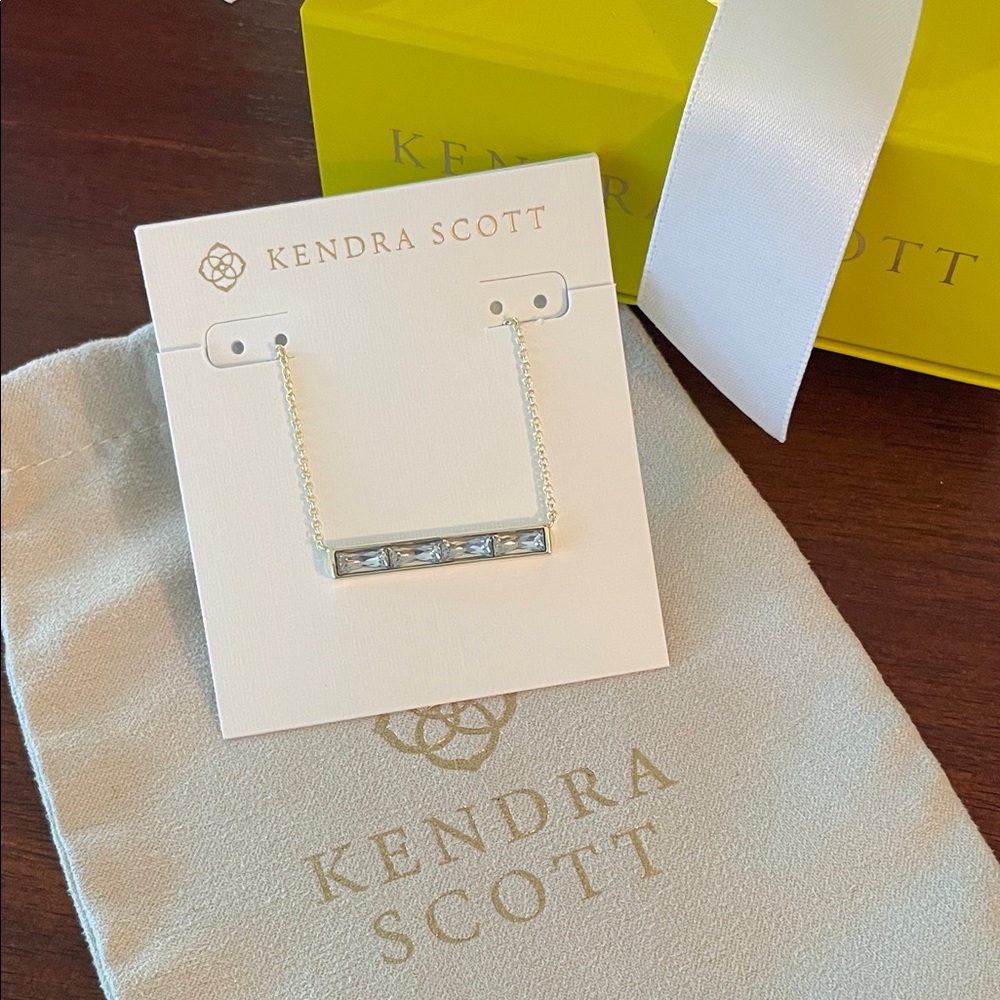 Kendra Scott Jack Short Pendant in Gold White Crystal